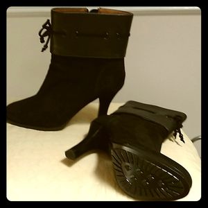 Softt ankle boots size 7.5